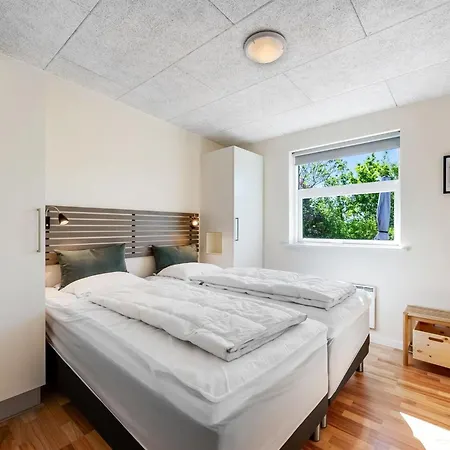 Holiday home Hedevig - 800m To The Fjord By Interhome